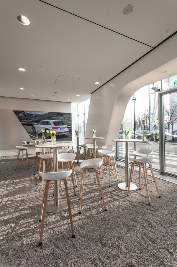 AUDI_A4_allroad_Breakfast