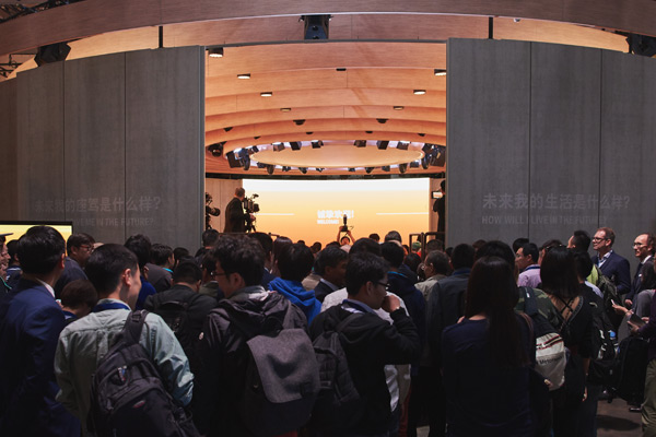 BMW_100_World_Tour_Iconic_6